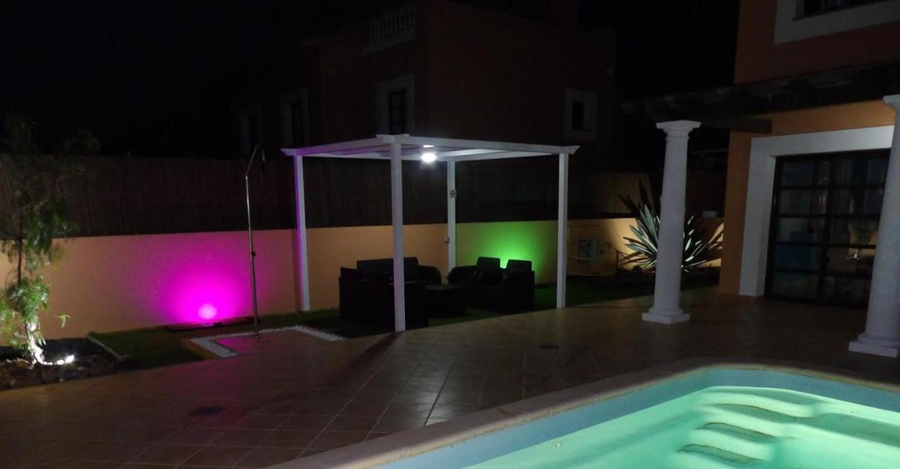 Villas Brujula Company