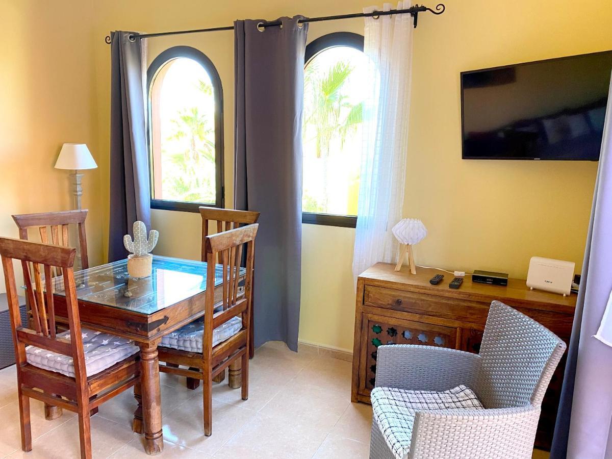 Cosy Corralejo: With Shared Pool