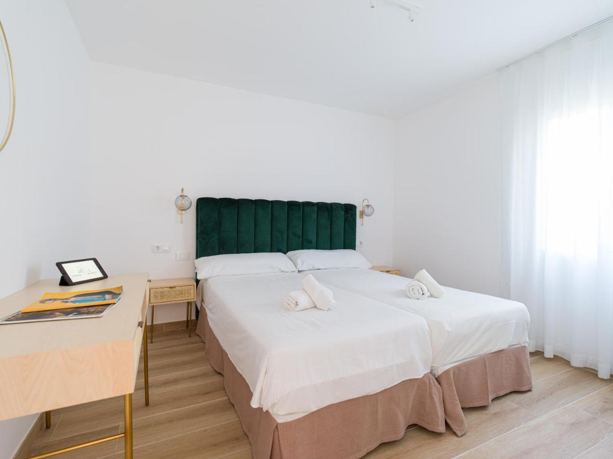Homeforguest Moderno Con Piscina En