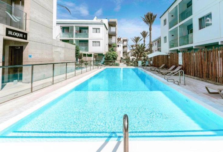 Elegant Next To The Sea! *
