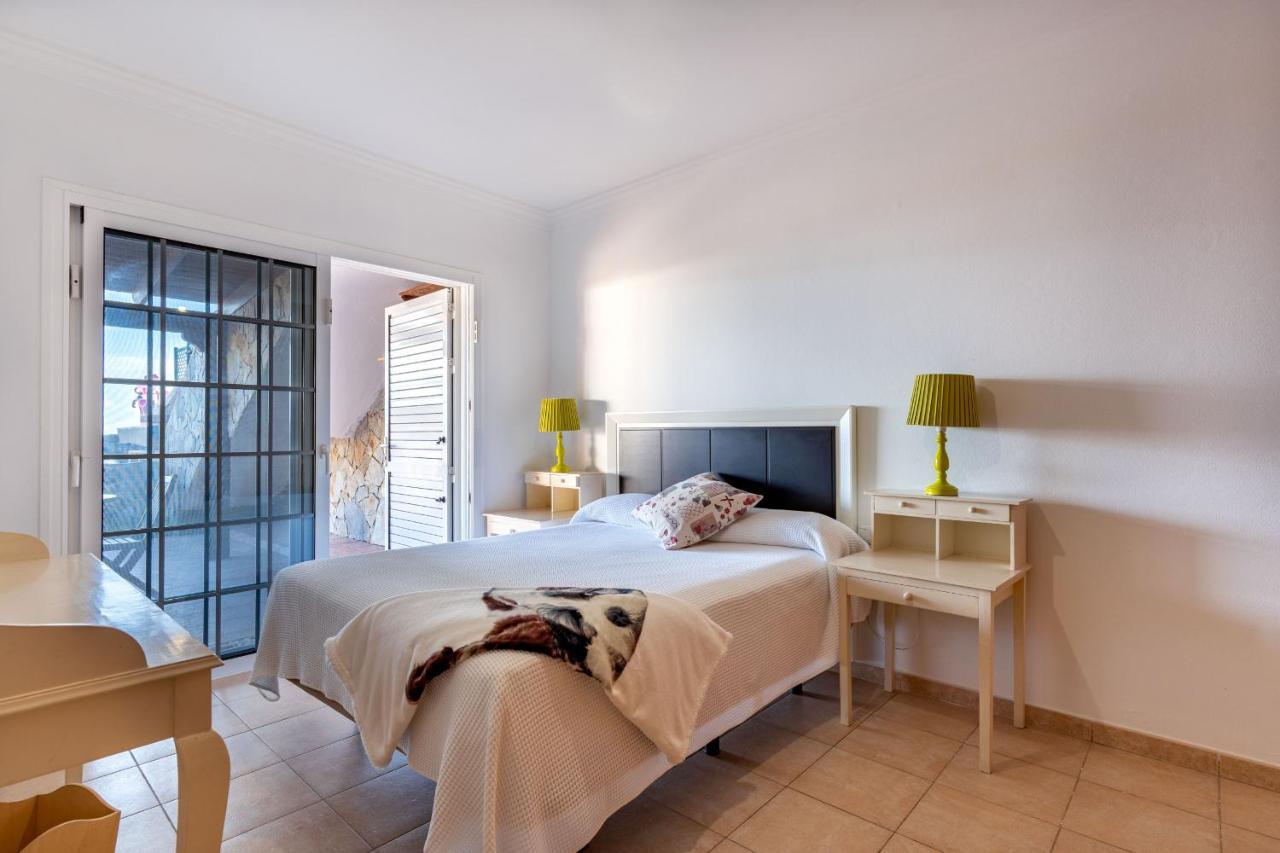 Marina Ii Beachfront By Holidays * Corralejo
