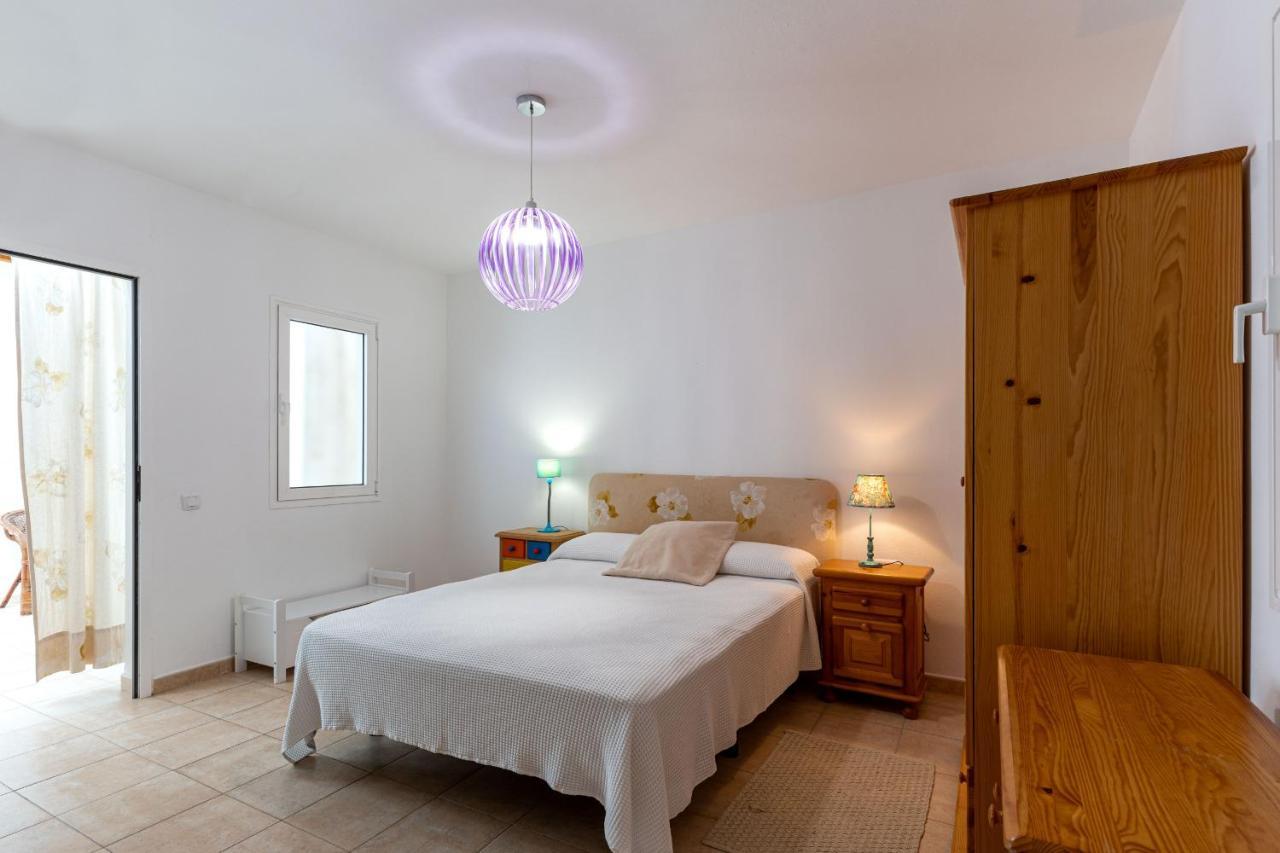 Marina Ii Beachfront By Holidays Villa Corralejo