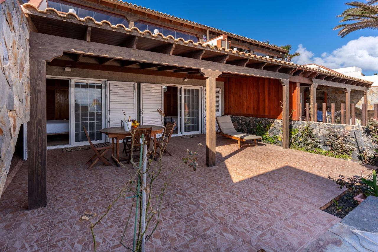 Marina Ii Beachfront By Holidays Villa *