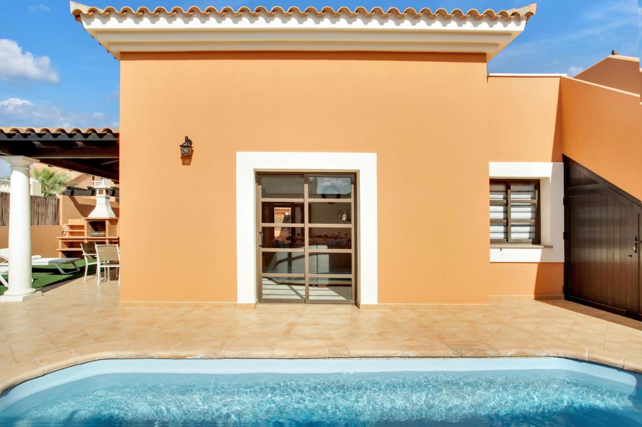Villa Corralejo Villa *