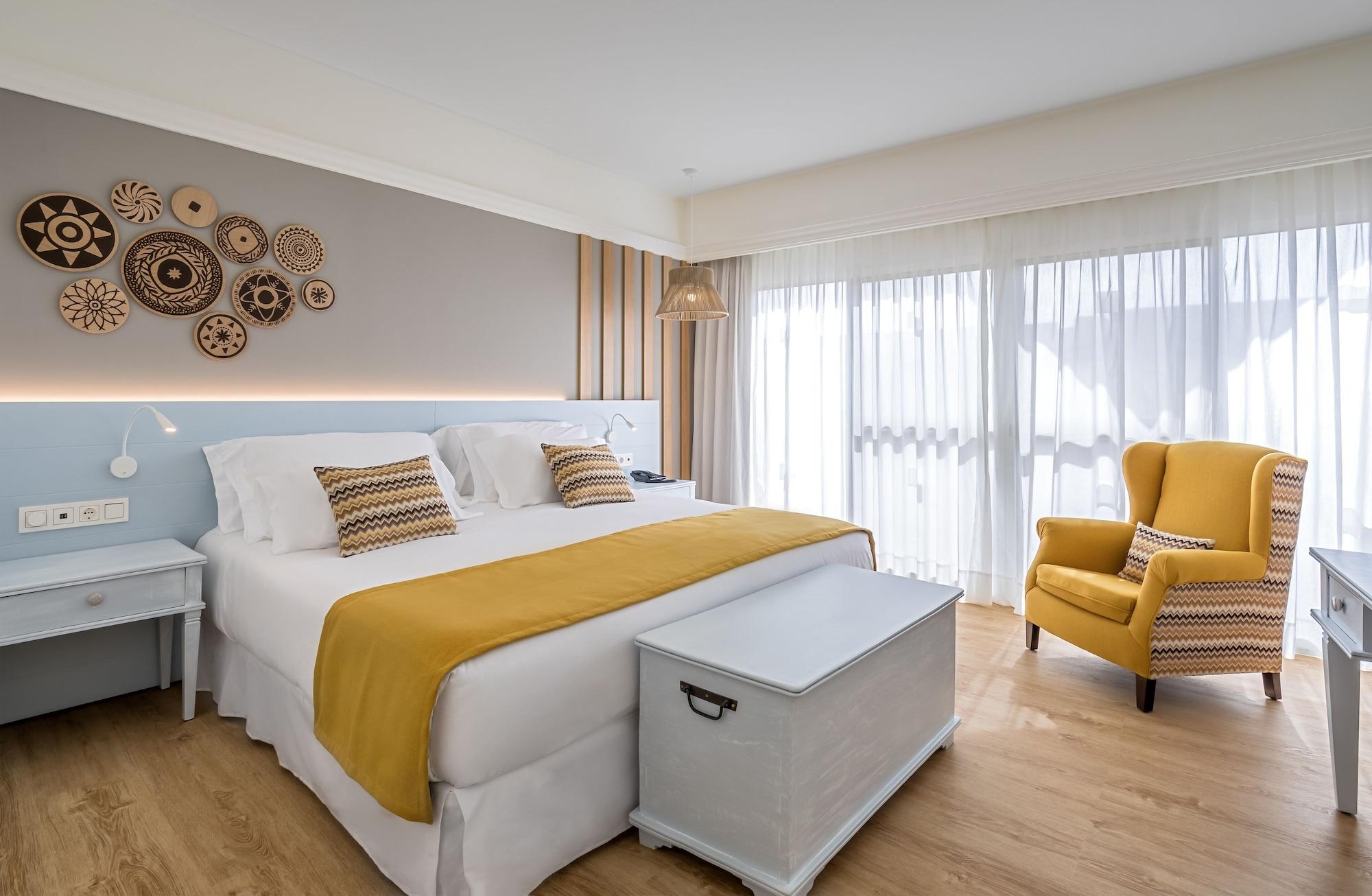Barcelo Bay - Adults Only Hotel
