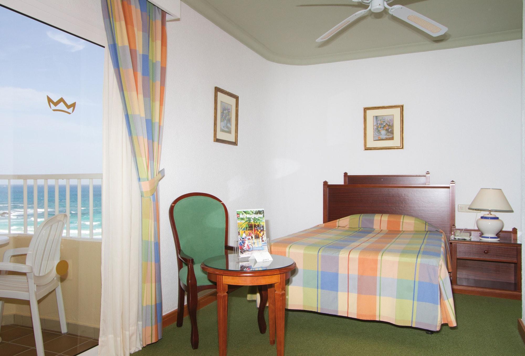 Riu Oliva Hotel 3*