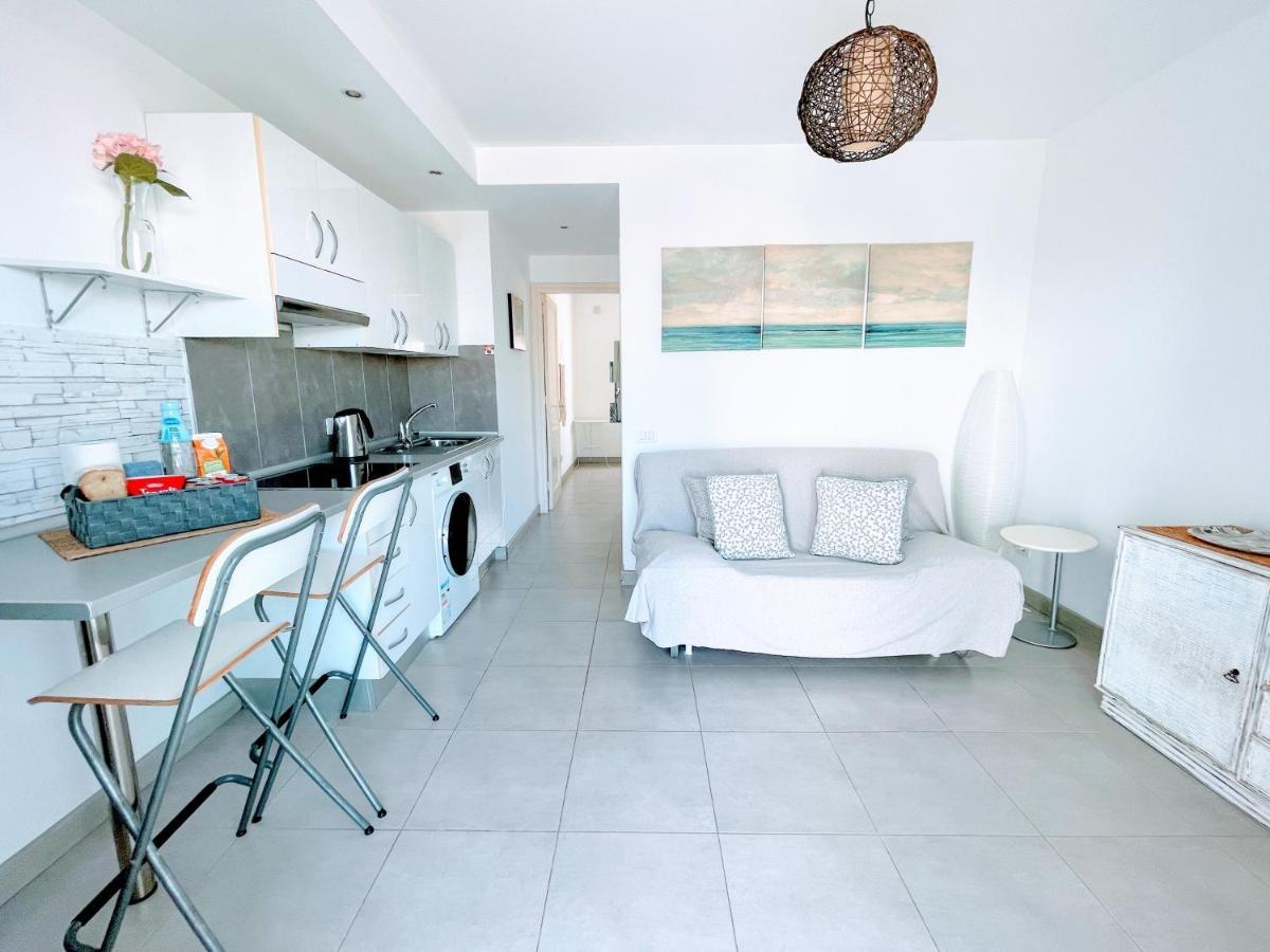 Cleo Pool View & Wi-fi By Irent Fuerteventura