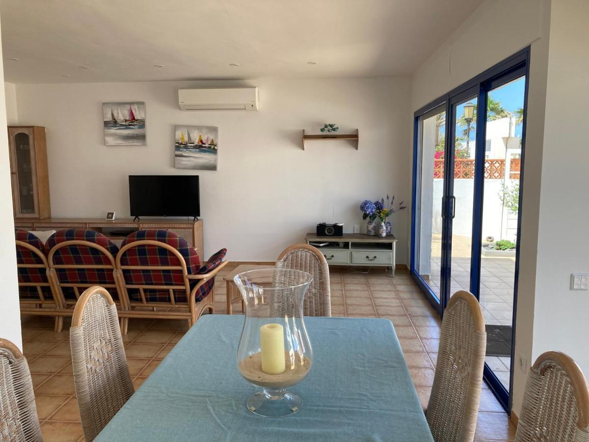 House With The Heated Pool Next To Rocky Point * Corralejo