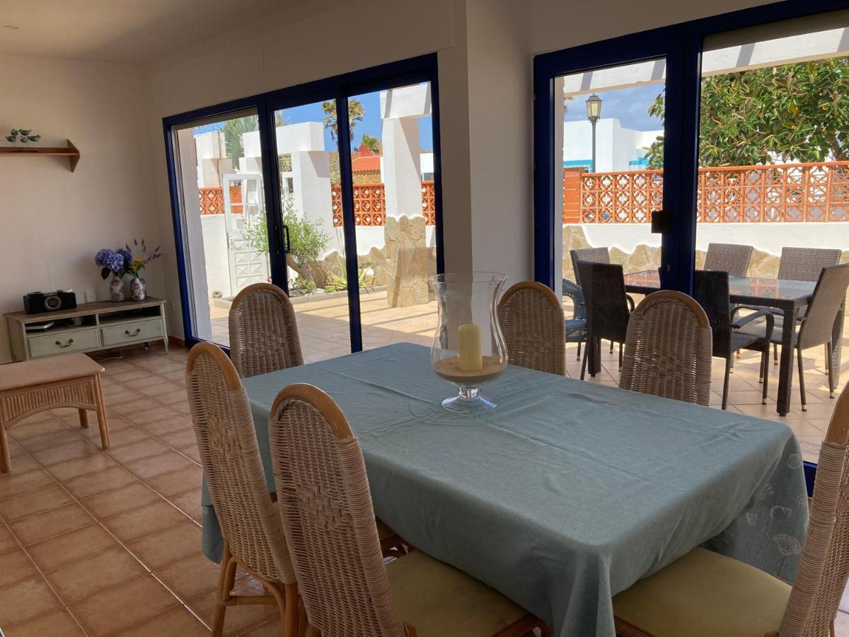 House With The Heated Pool Next To Rocky Point Corralejo