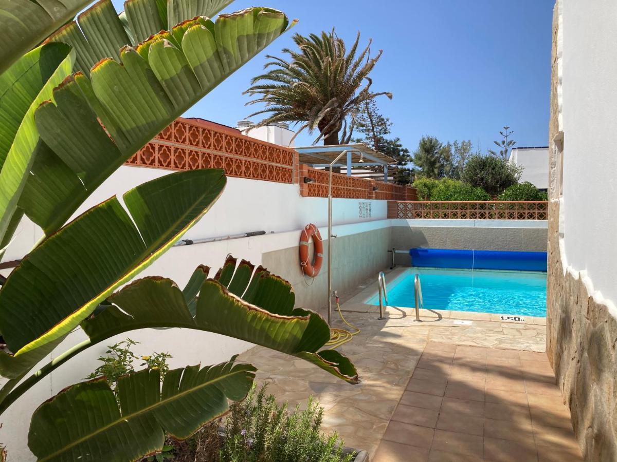 House With The Heated Pool Next To Rocky Point Corralejo