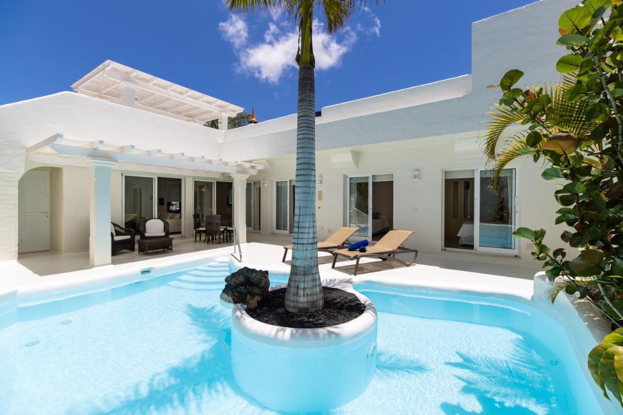 10.3 Villa