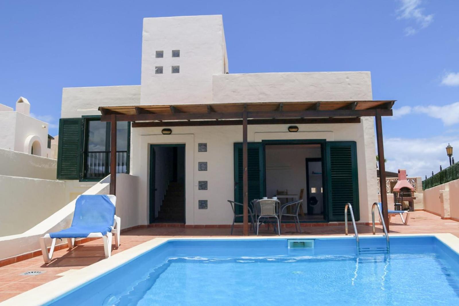 Con Piscina Cerca De Dunas De