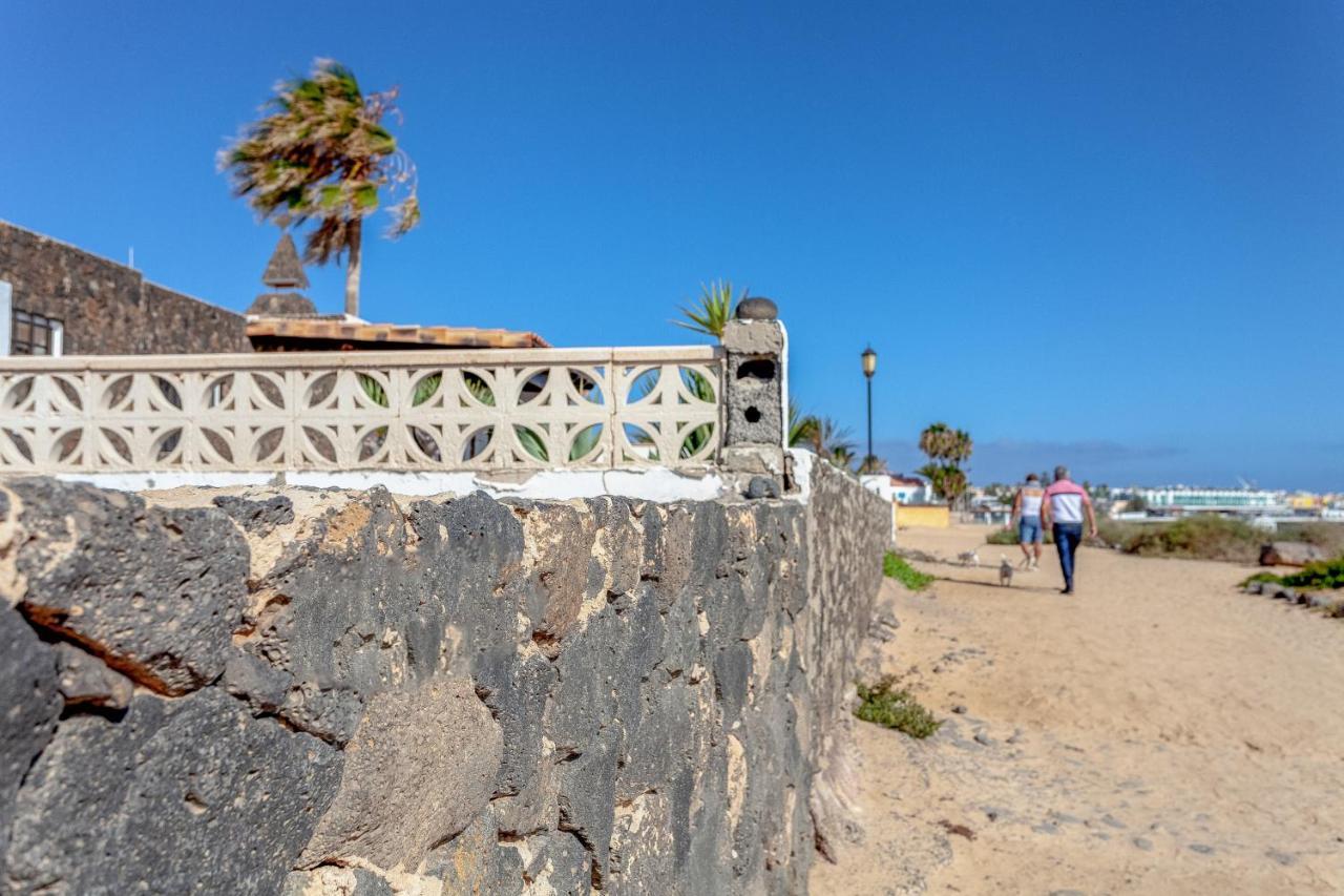 Marina I Beachfront By Holidays * Corralejo
