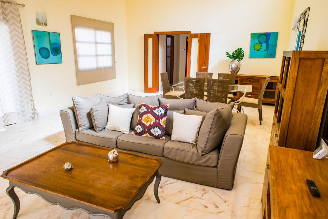 Joy Private Pool By Holidays Villa