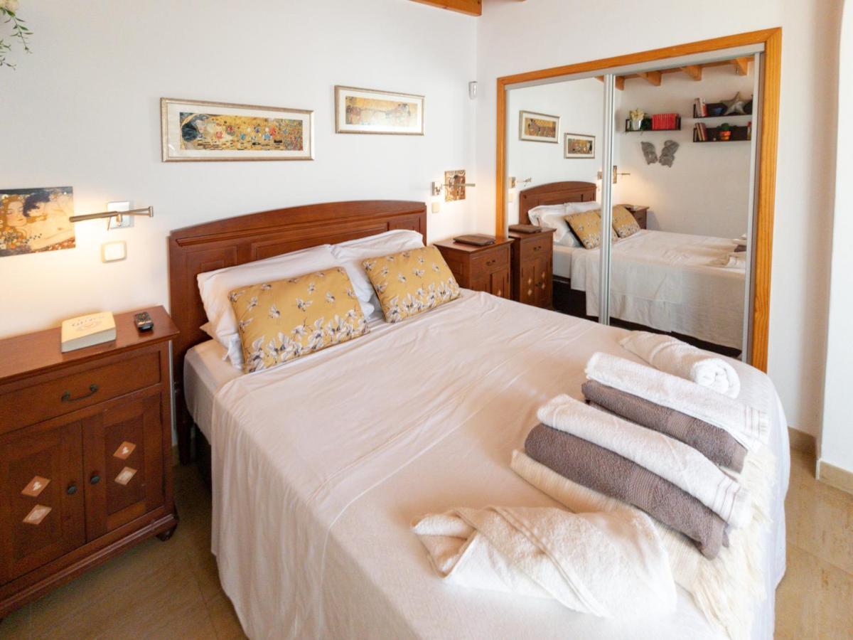 La Maja Beachfront Villa *