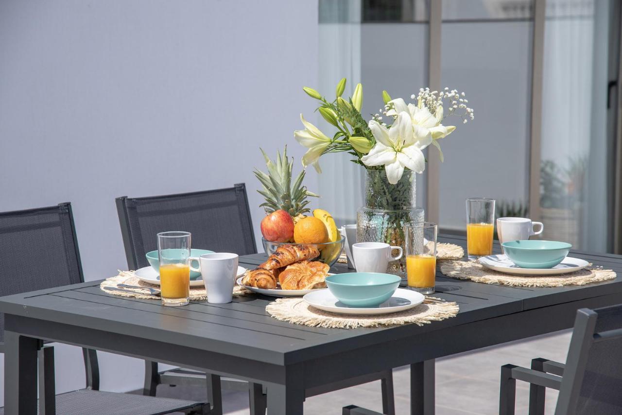 Family 1 Beachfront By Holidays Corralejo