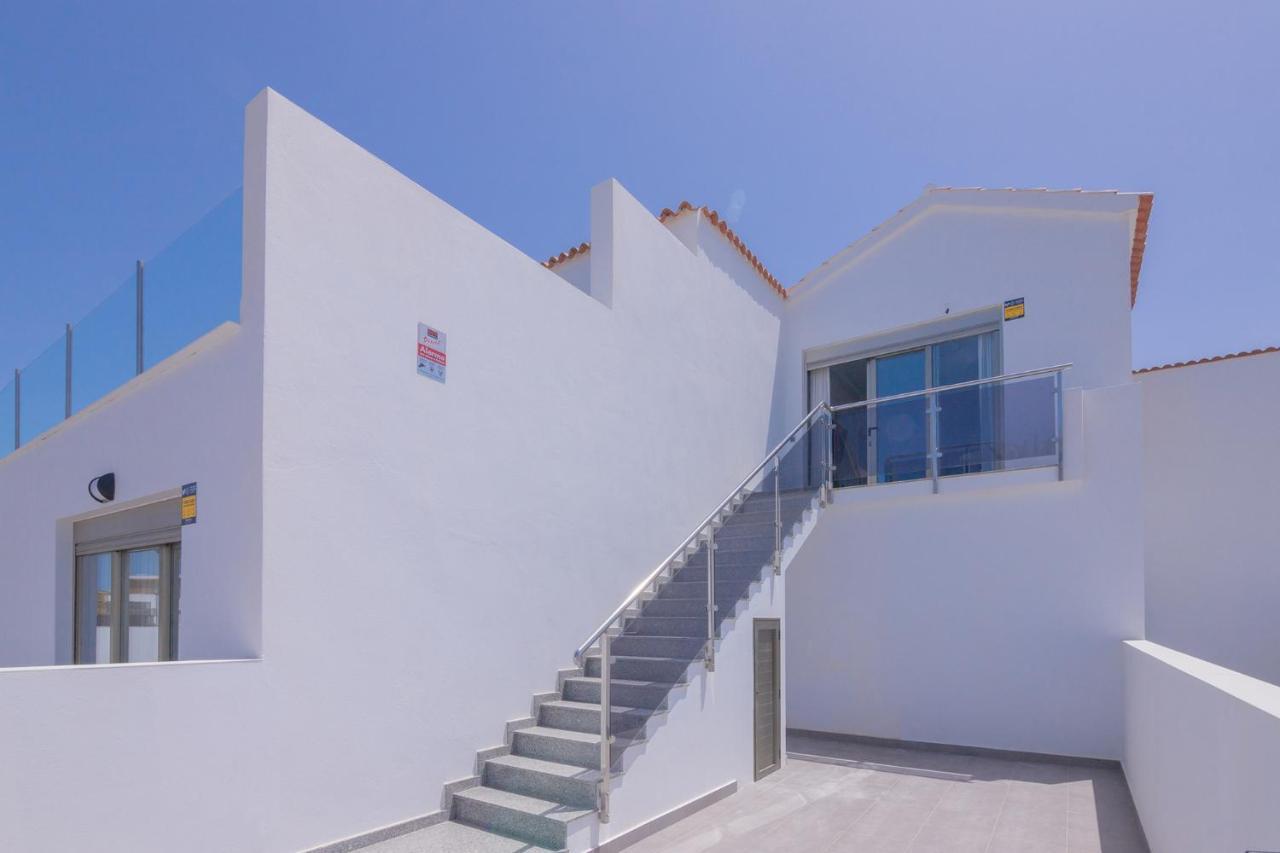 Apartment 2 Beachfront By Holidays