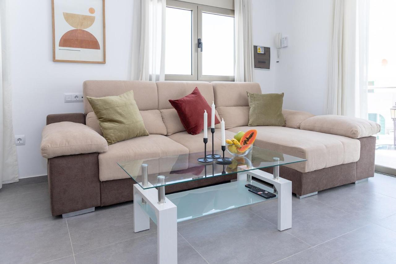 2 Beachfront By Holidays * Corralejo