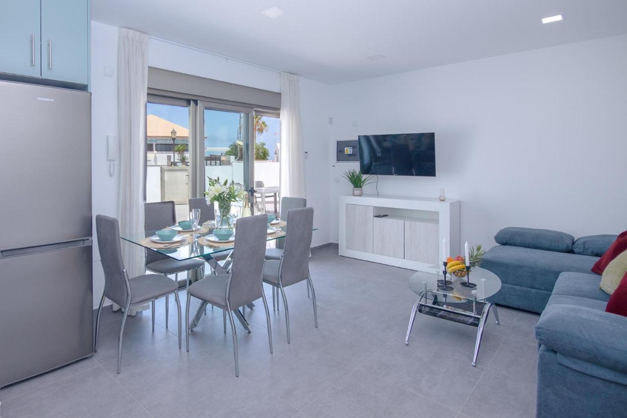 Apartment Urban 3 Beachfront By Holidays *