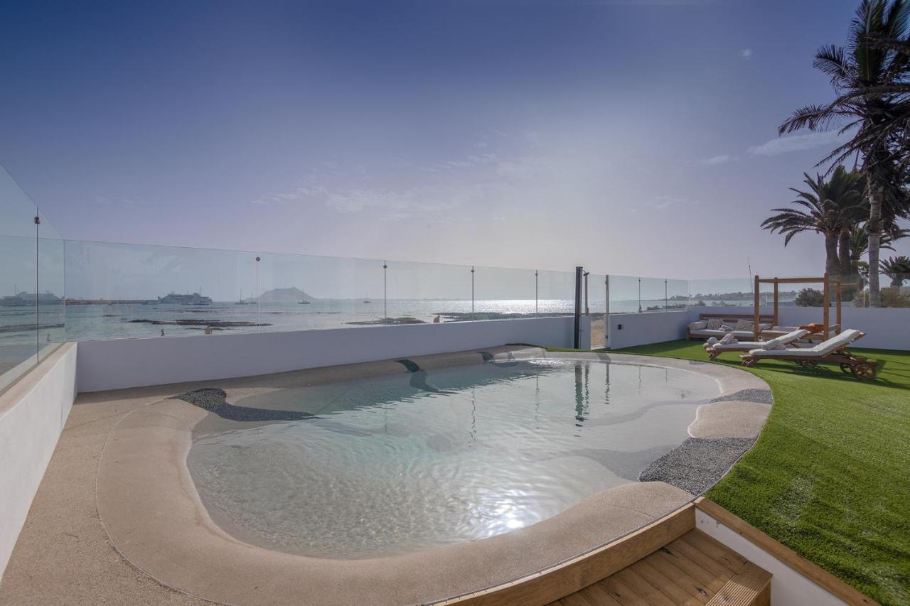 Eden Beachfront By Holidays * Corralejo