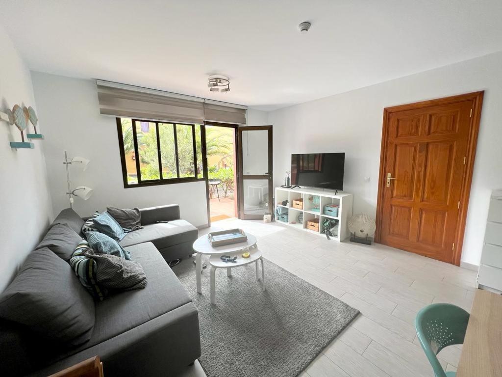 Happy Place, Precioso Con Piscina Apartment Corralejo