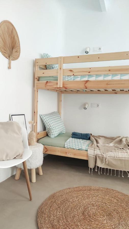 Nomad Surf House Hostel *