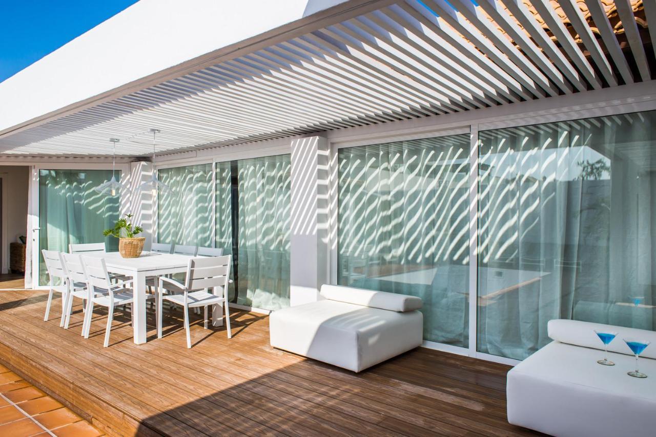 Villa Luxury 'la Bonita' With Private Heated Pool, Bbq & Free Wifi- Suiteable For Familiesfriends
