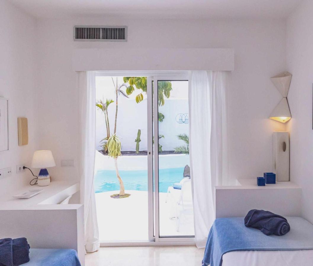 Tiguaro Piscina Climat Jacuzzy Ac 9 12 * Corralejo