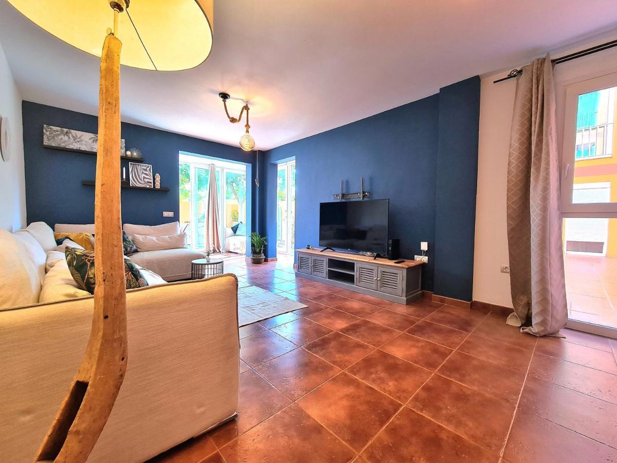 Casa Zalla 110m2, 200m2 Garden, Pool, 1gb Wi-fi, Private Parking Apartment Corralejo