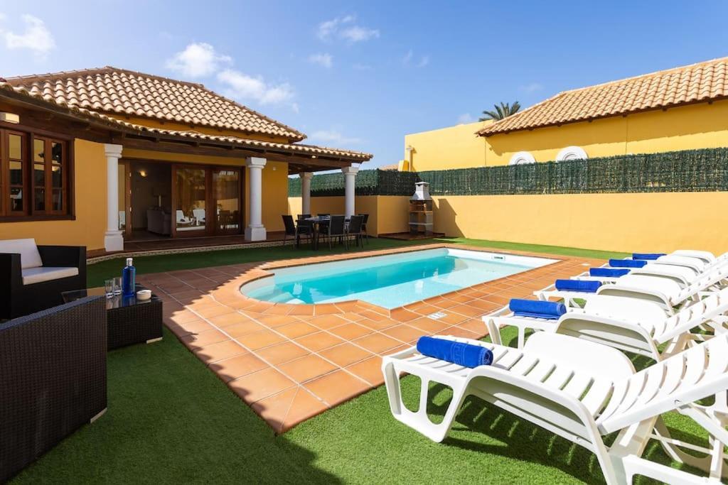 Villa Helen - Heated Pool Wifi Smarttv Barbecue Corralejo