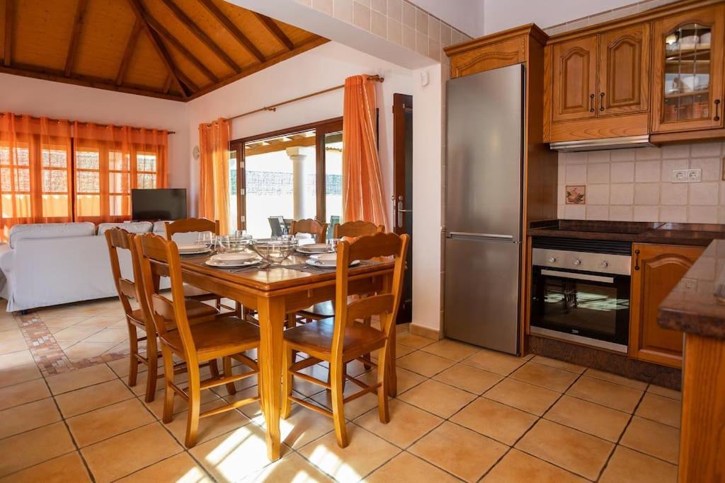 Villa Helen - Heated Pool Wifi Smarttv Barbecue
