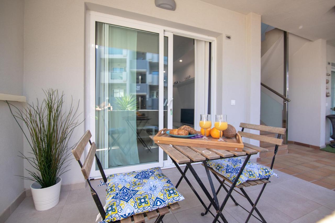 Urban Sun 140 Pool By Holidays Apartment *