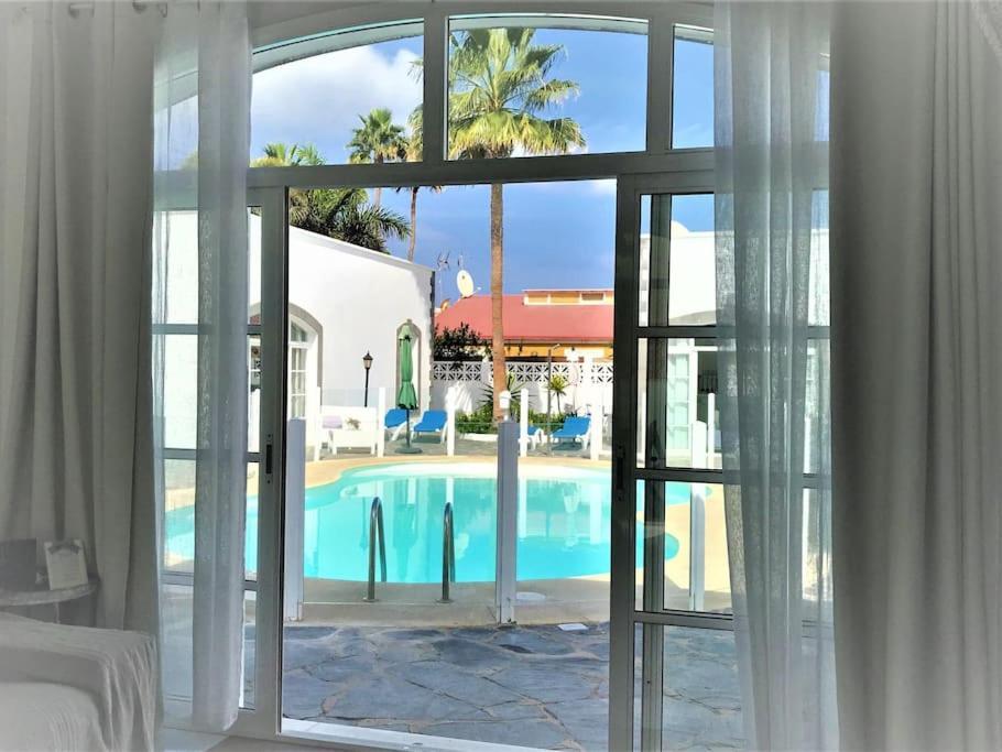 Lovely - Pool Front, Private Roof Terrace, Wifi Fiber Optic Casa de férias Corralejo