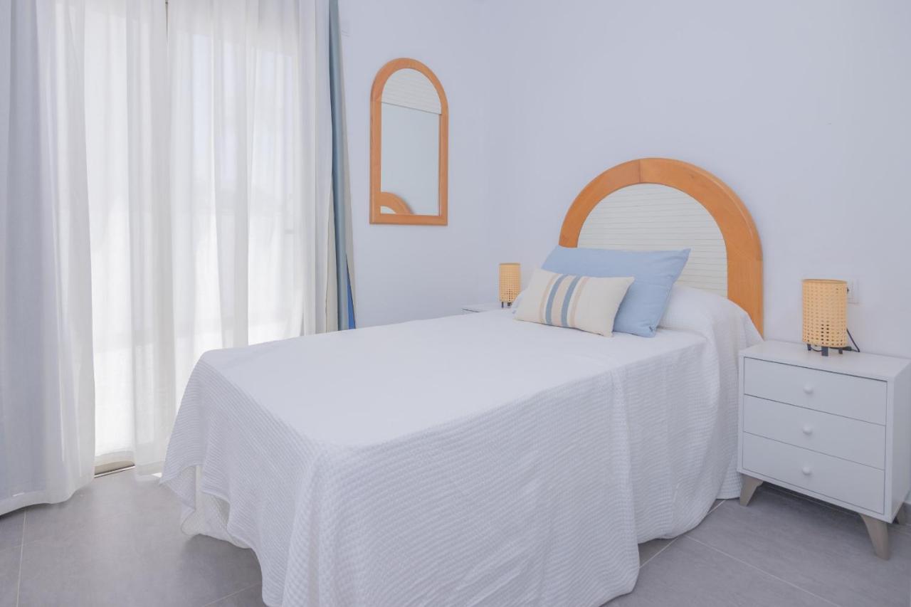 Apartment Family 6 Beachfront By Holidays