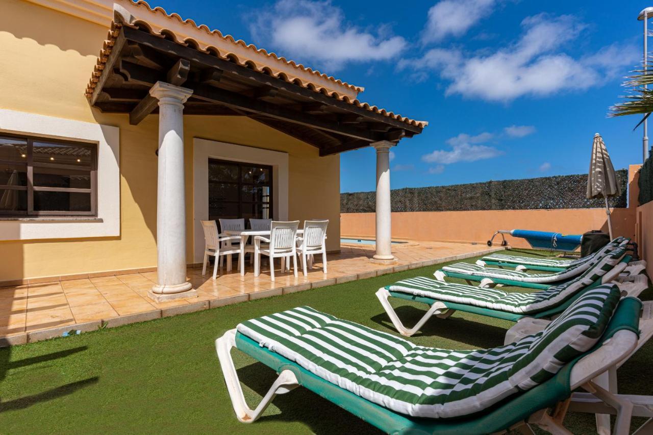 Serenity Private Pool By Holidays Villa *