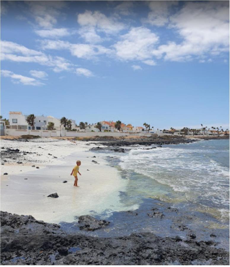 Family 6 Beachfront By Holidays * Corralejo
