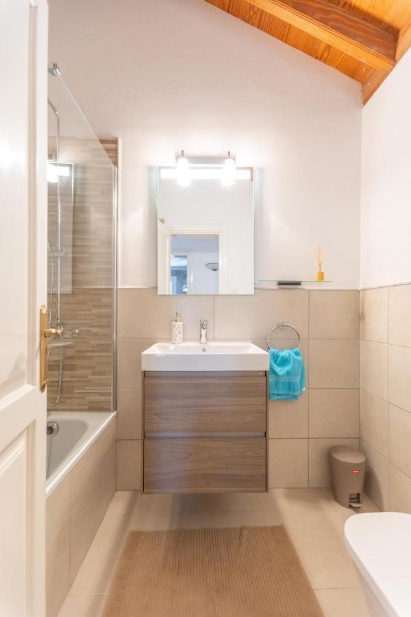 Private With Heated Pool & Terrace View Villa Corralejo
