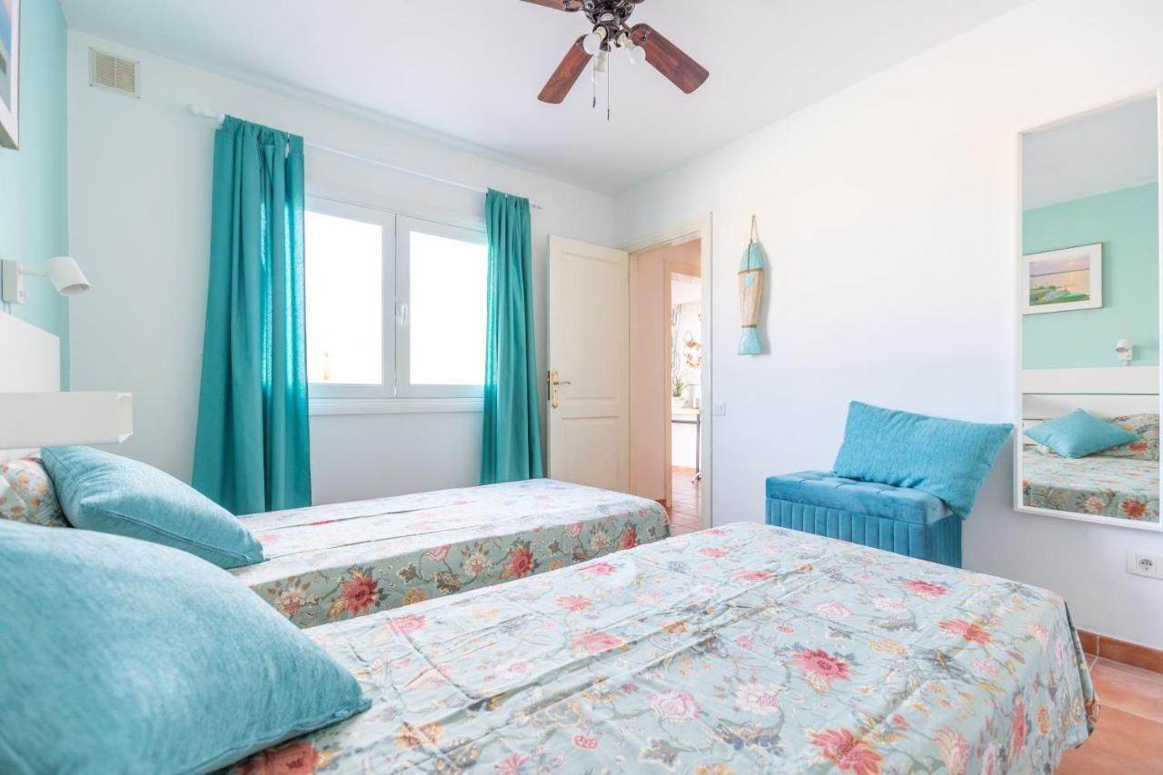 Private With Heated Pool & Terrace View Villa Corralejo