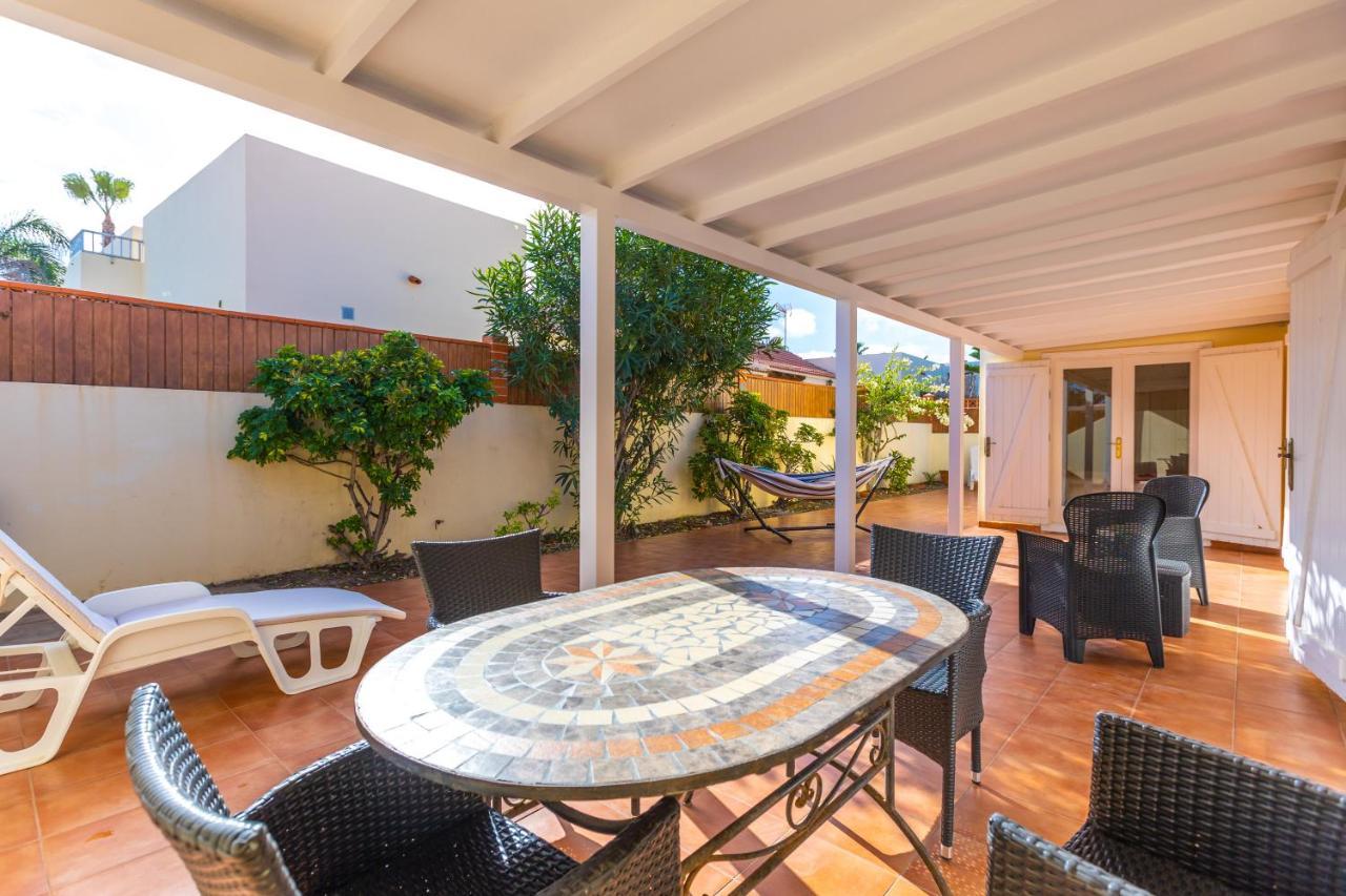 Private With Heated Pool & Terrace View Corralejo