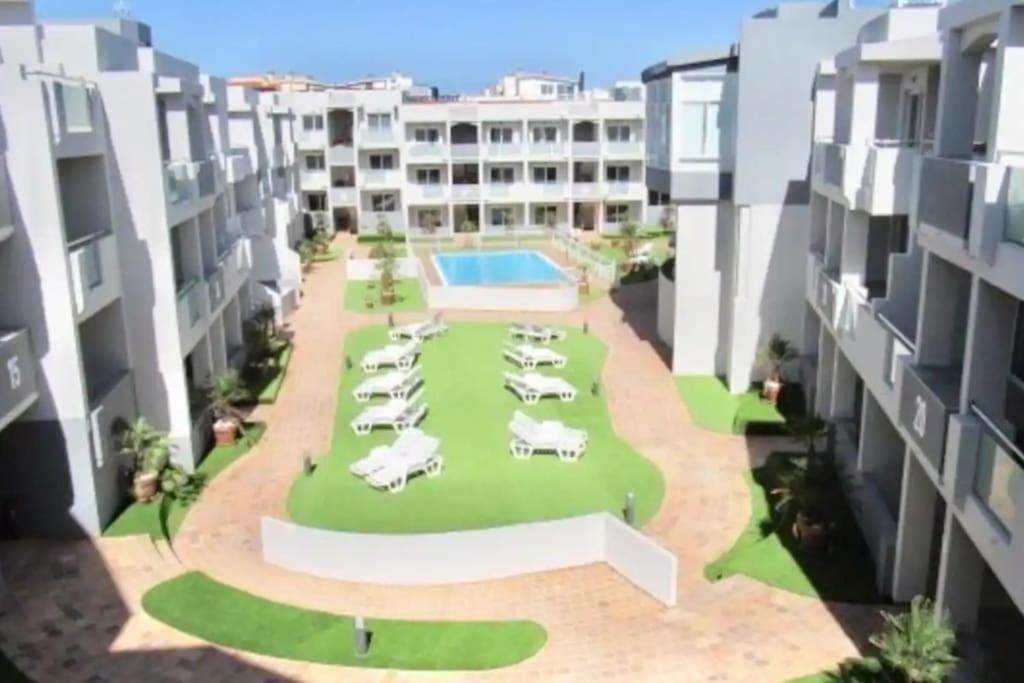 Banana Colada Con Piscina, Doble Terraza, Cocina Completa Y Wifi Corralejo