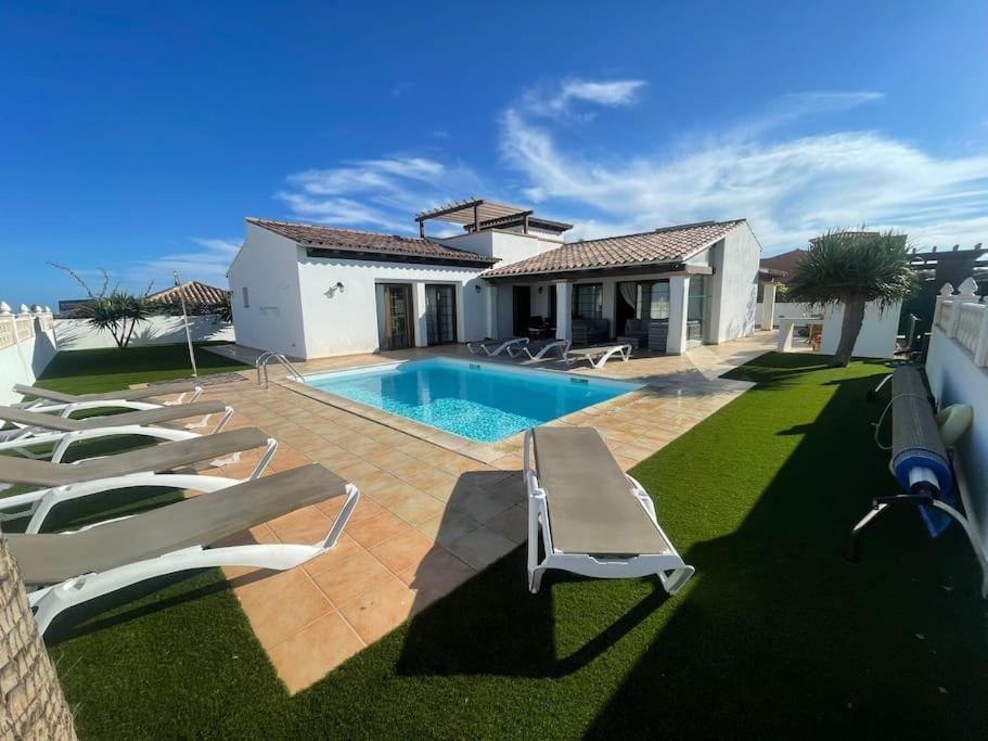 Villa Stunning Amanecer Corralejo