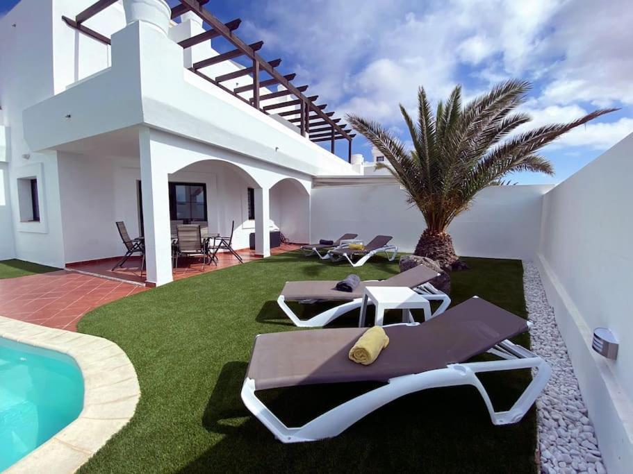 Nina 'luxury In The Sun' * Corralejo