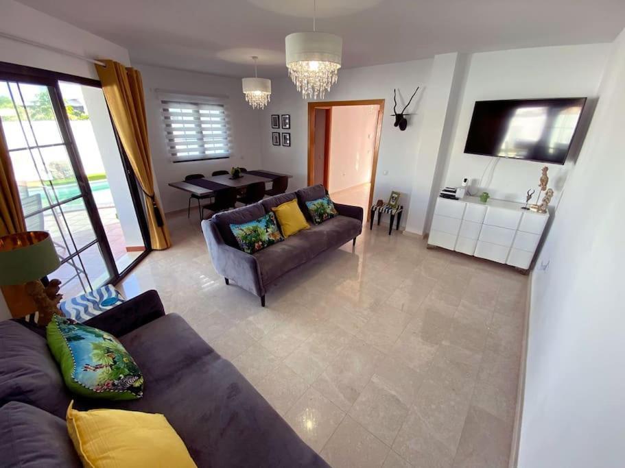 Nina 'luxury In The Sun' Villa *