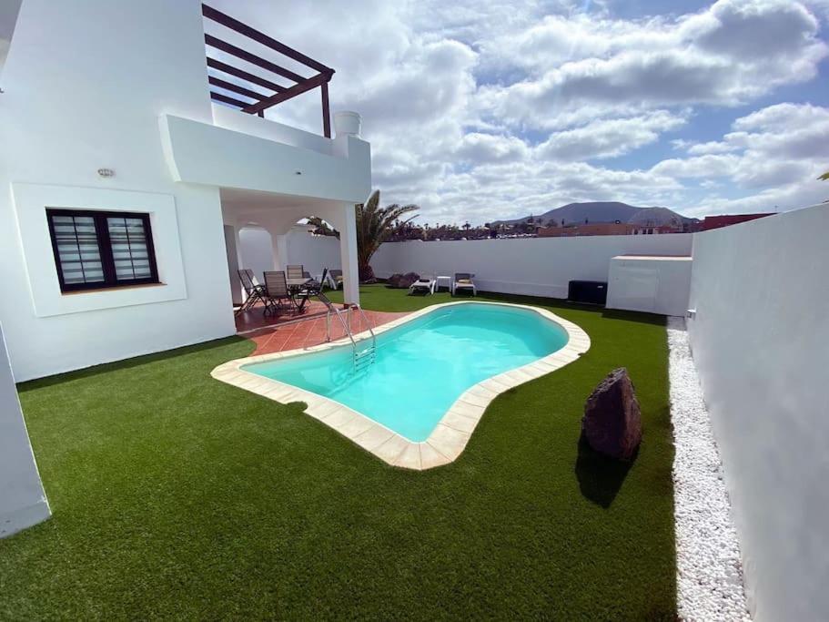 Nina 'luxury In The Sun' Villa *