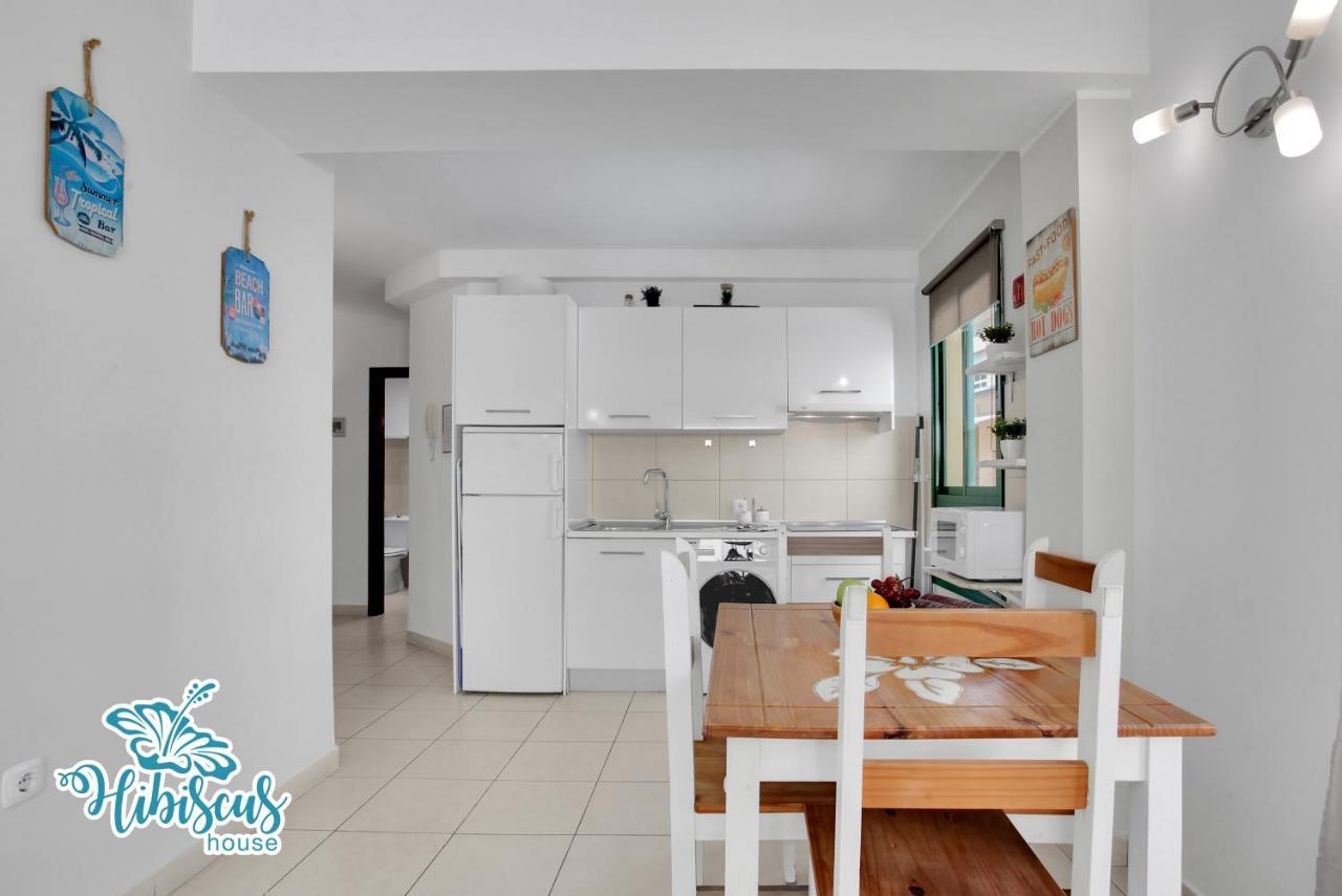 Hibiscus House, Charming 1-bed Flat Located 300 M From The Beach Holiday home Corralejo