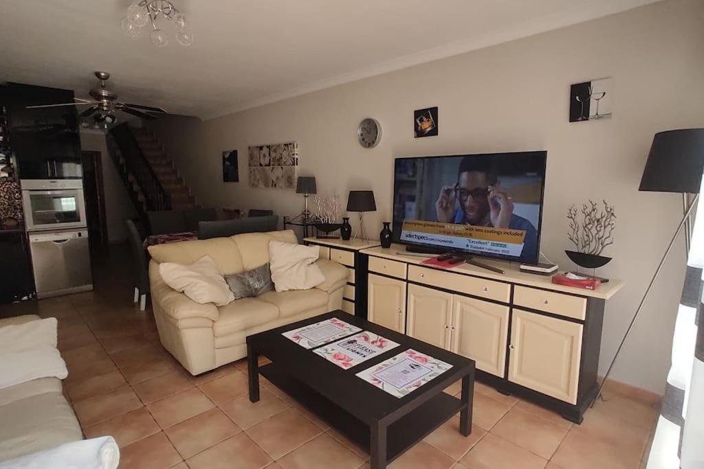 Casa Donn - El Sultan 63 - Luxury 3 Bed With Fast Fibre Internet