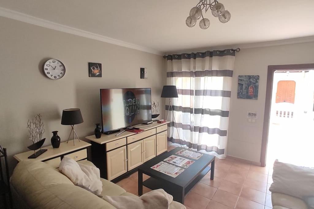 Casa Donn - El Sultan 63 - Luxury 3 Bed With Fast Fibre Internet Villa Corralejo