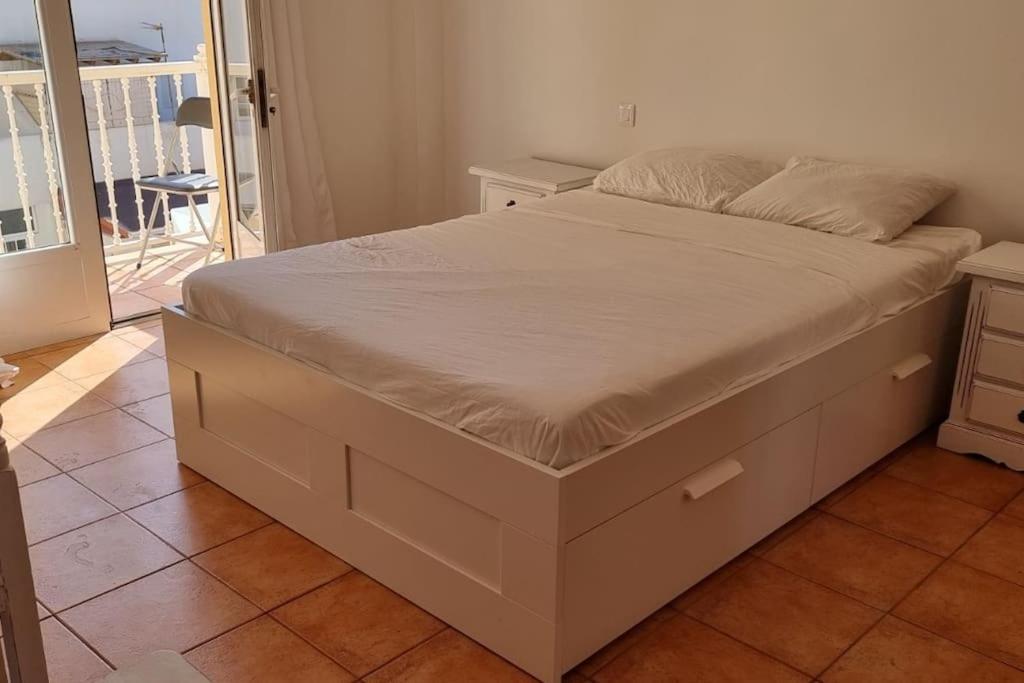 Gilda: Beautiful Spacious Apartment. Seaview From Rooftop Terrace Corralejo
