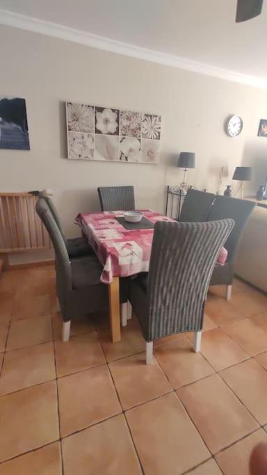 Casa Donn - El Sultan 63 - Luxury 3 Bed With Fast Fibre Internet *