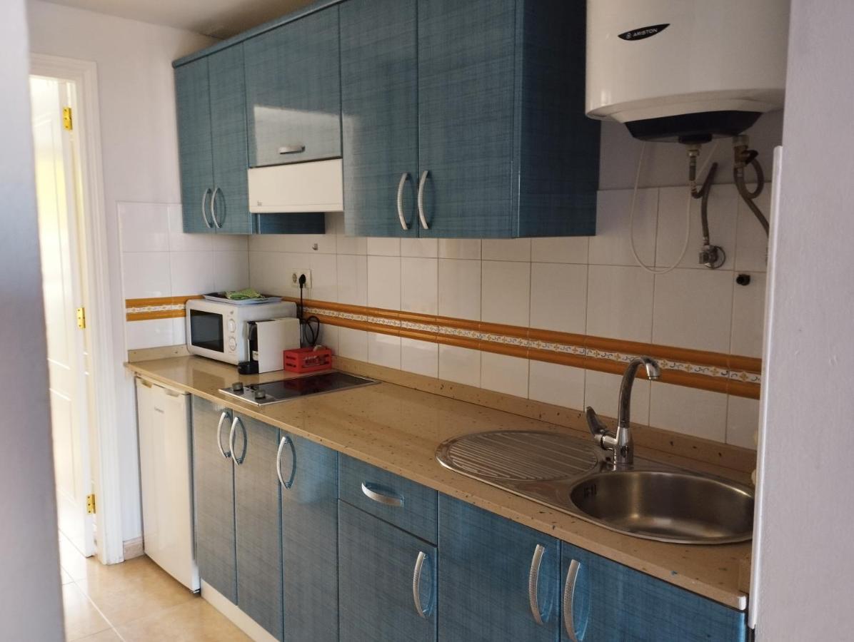 Apartamento Apto 79 Dos Dormitorios *